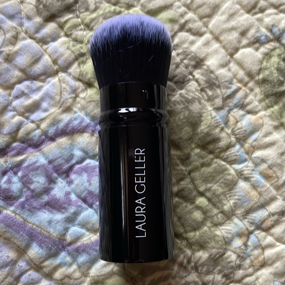 Laura Geller Retractable Kabuki Brush